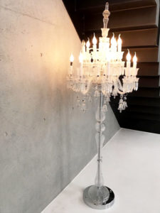 【ゴシック調な白ホリゾントレンタル撮影スタジオ】